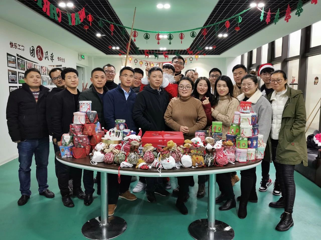 圣诞主题生日趴 | 浓情暖意平安夜,诞愿有你共前行