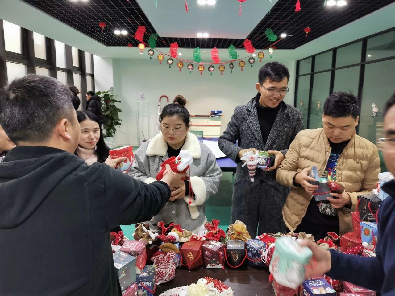 圣诞主题生日趴 | 浓情暖意平安夜,诞愿有你共前行