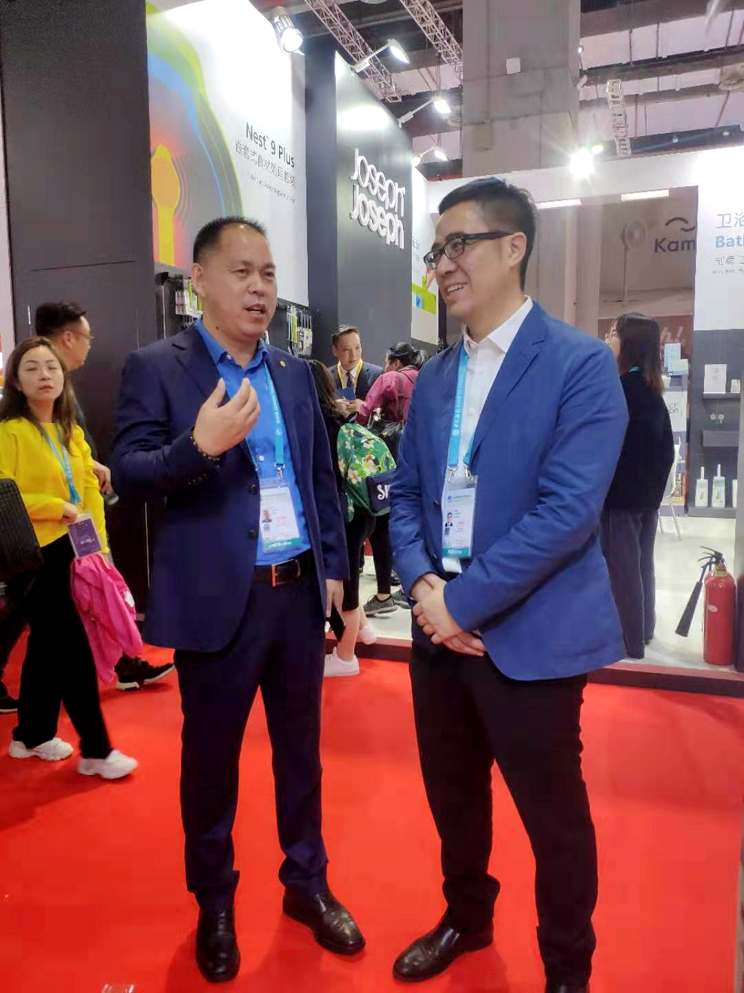 "合作、创新、共享"话进博一一宝开董事长邢志文参观进博并接受SMG记者采访