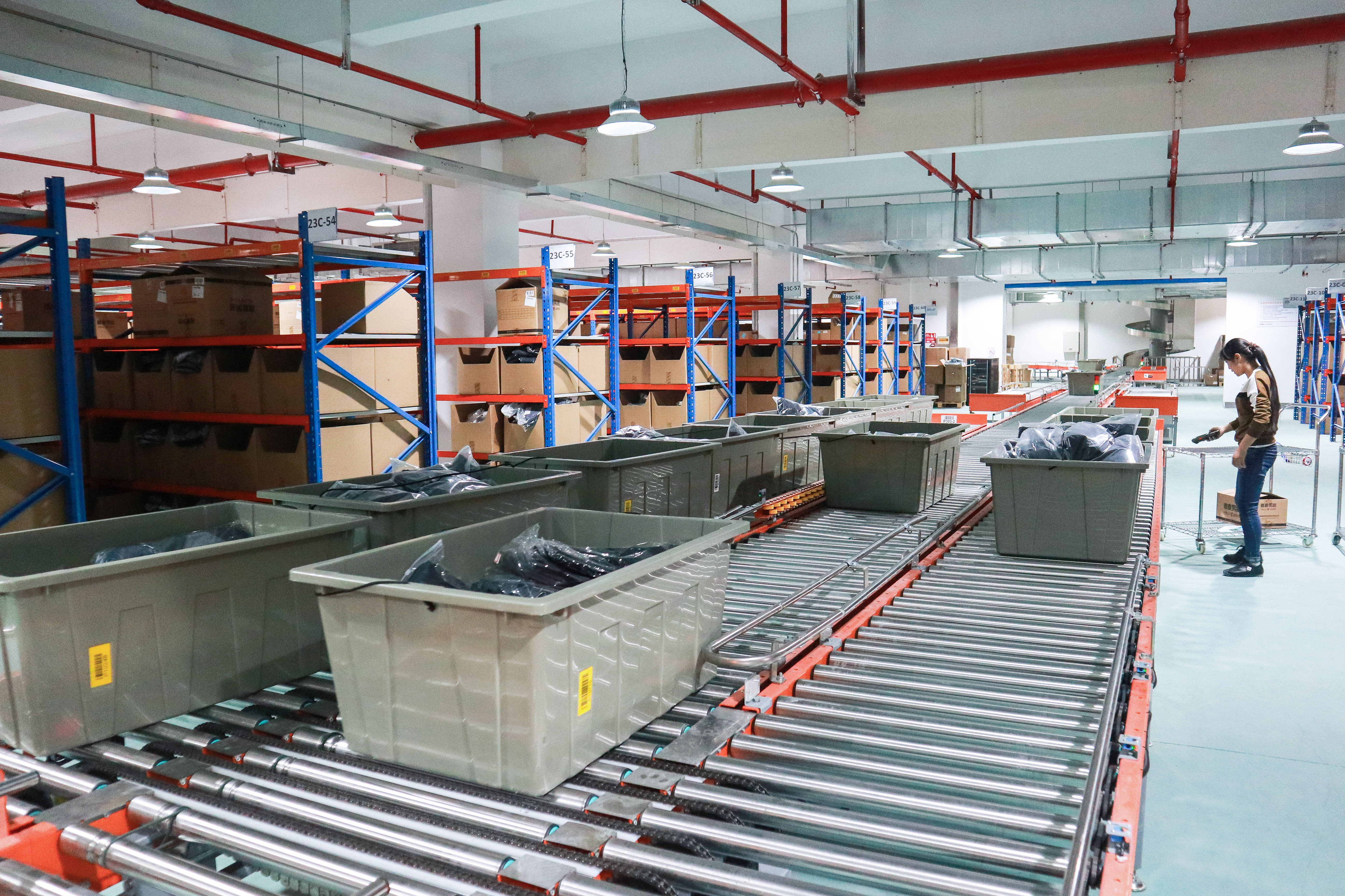 案例新闻 | 官宣!雅鹿物流中心自动化拣选输送项目完工验收!