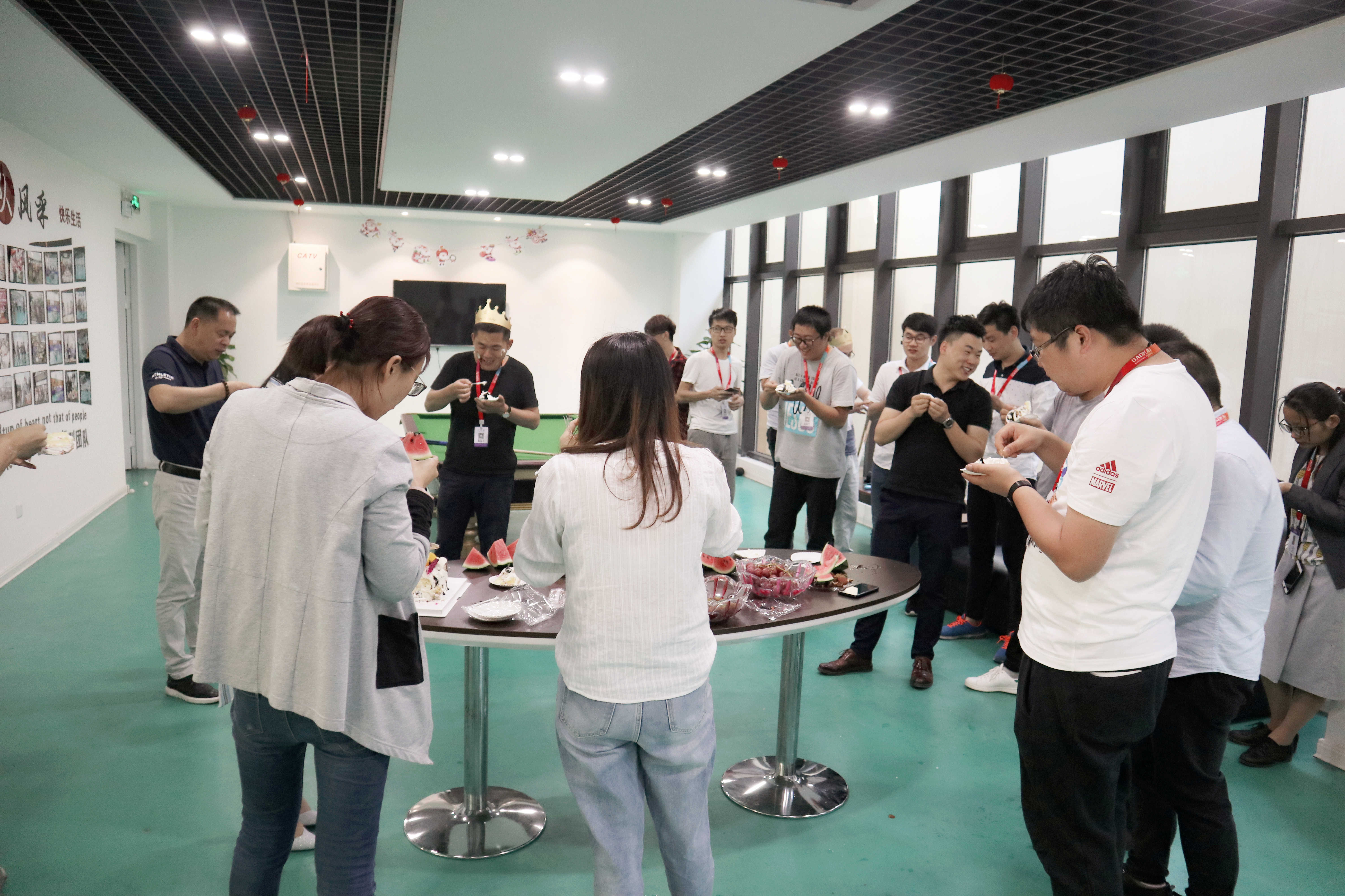 员工集体生日会 | 缤纷五月,把美好的祝福送给你