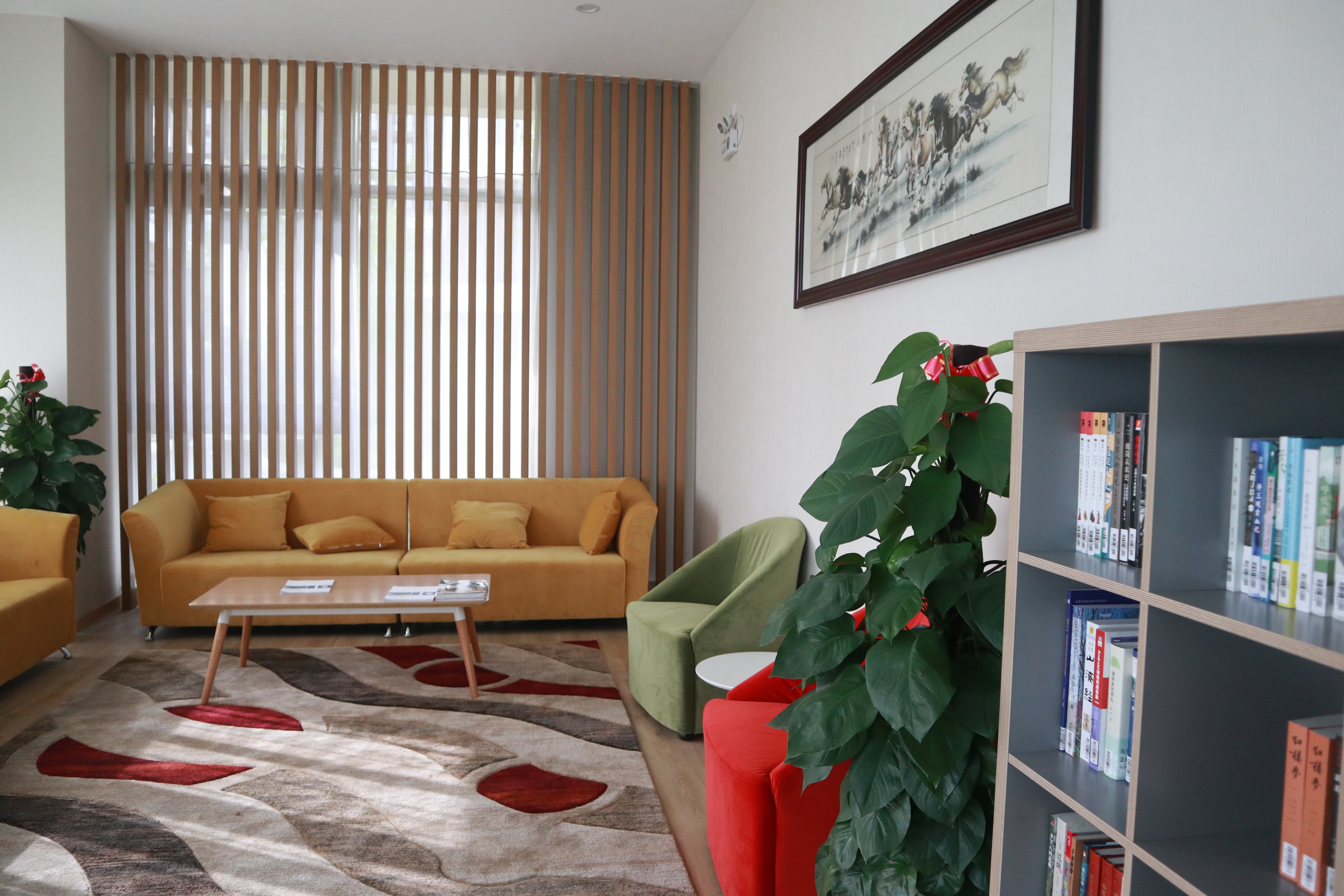 企业书香 | 宝开新建职工书屋,“小书屋”构建精神“大家园”