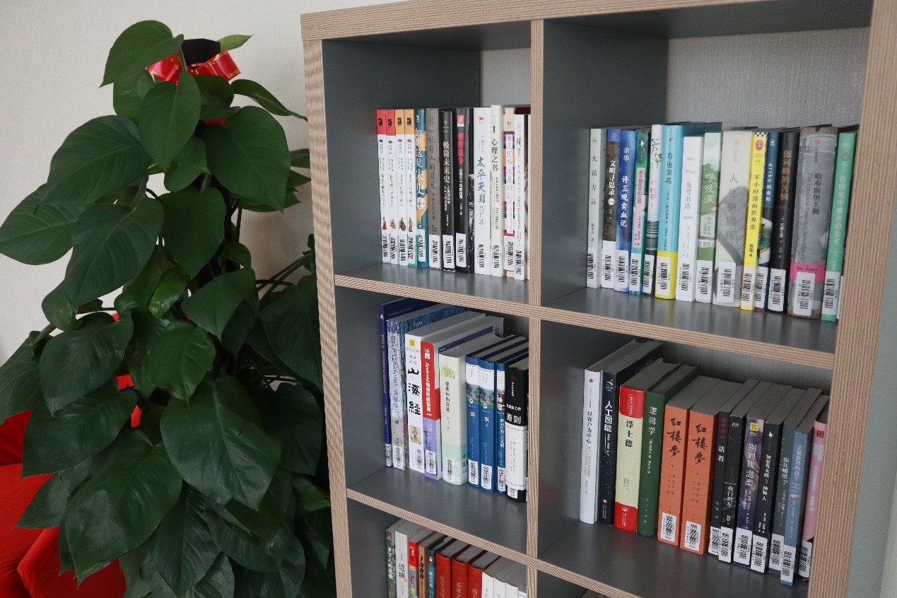 企业书香 | 宝开新建职工书屋,“小书屋”构建精神“大家园”