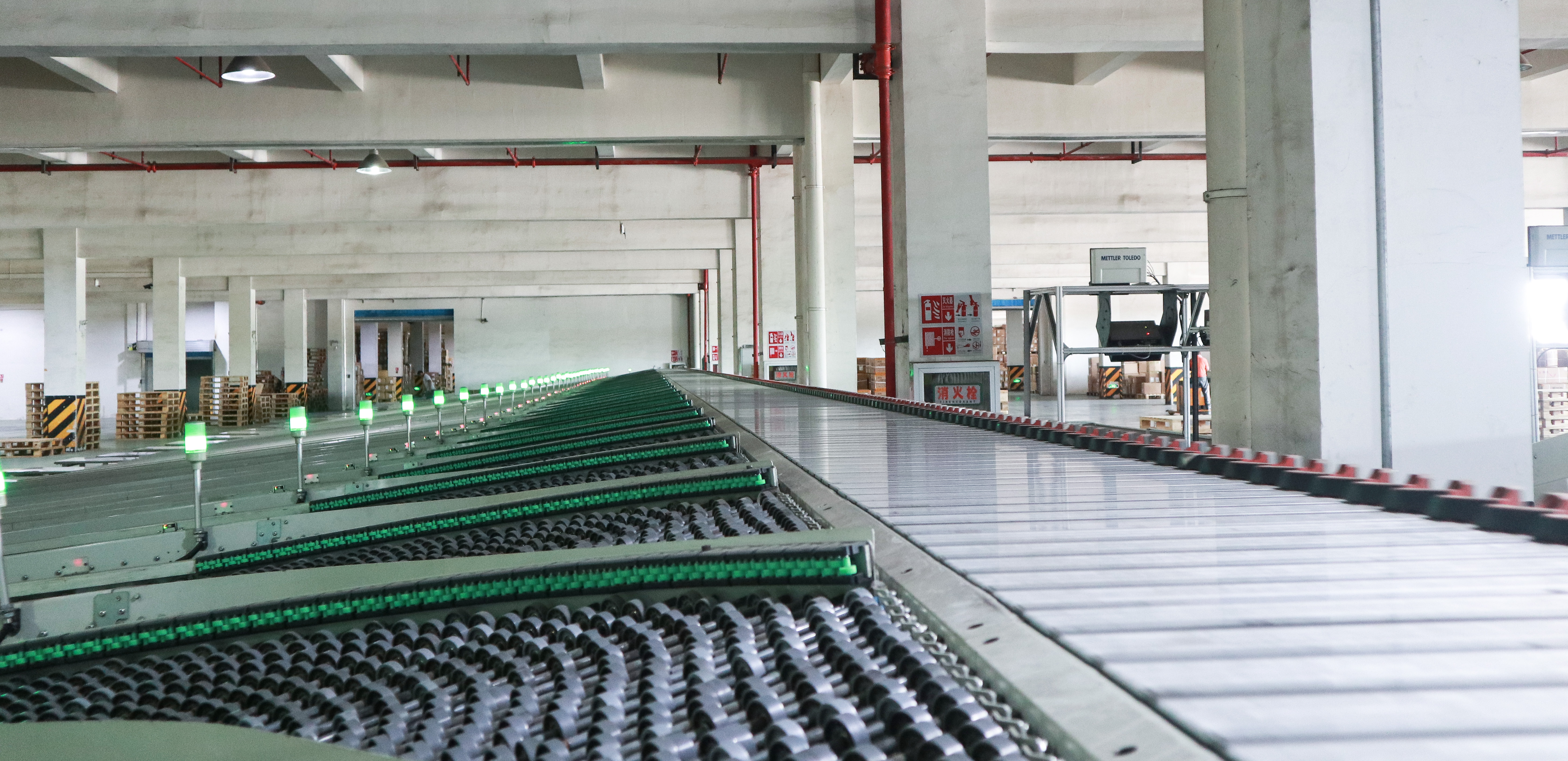 戴建国：我只是修路人 | FLA小秘书的GALTS 2018波司登集团中央智能配送中心参观之旅